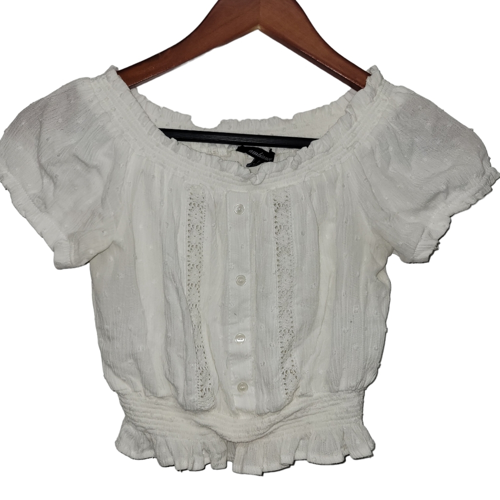 Ambiance Women's Top. Pre-owned Size Small.